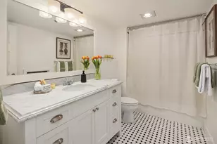 201 Galer St, Seattle, WA 98109 - Photo 18