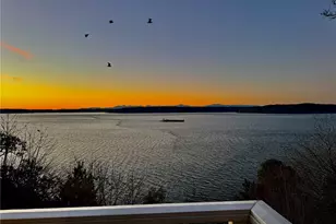 8204 East Side Dr NE, Tacoma, WA 98422 - Photo 36