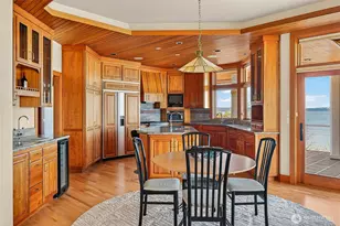 8204 East Side Dr NE, Tacoma, WA 98422 - Photo 8