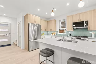 3542 S Dawson St, Seattle, WA 98118 - Photo 6