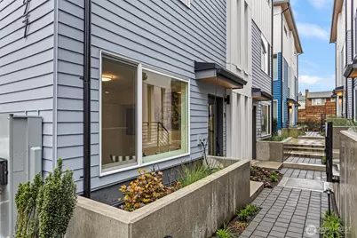 2527 29th Avenue S #B, Seattle, WA 98144 - Photo 2
