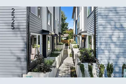 2527 29th Avenue S #B, Seattle, WA 98144 - Photo 1