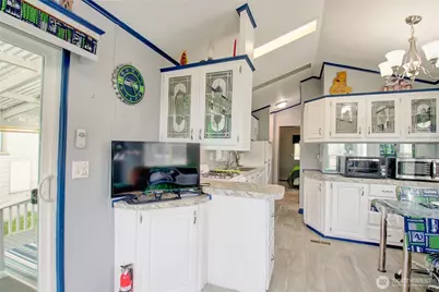 22989 Lake McMurray Lane #10, Mount Vernon, WA 98274 - Photo 6