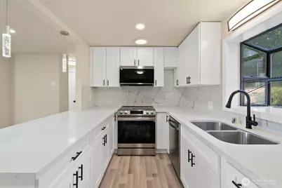 3012 SW 102nd Street, Seattle, WA 98146 - Photo 8