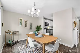 8720 Phinney Ave, Seattle, WA 98103 - Photo 14