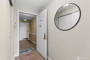 8720 Phinney Ave, Seattle, WA 98103 - Photo 22