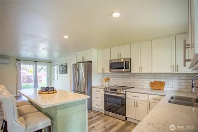 6006 16th Avenue SE, Lacey, WA 98503 - Photo 1