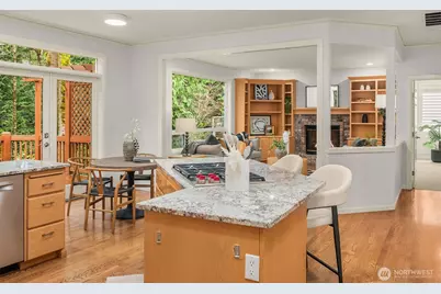 5706 NW Lac Leman Drive, Issaquah, WA 98027 - Photo 8