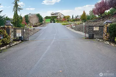 49 Essex Drive, Kelso, WA 98626 - Photo 4