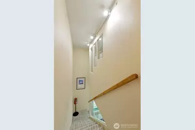 1810 43rd Avenue E #203, Seattle, WA 98112 - Photo 16