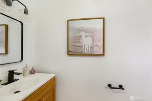 346 Wyatt Way NE, Bainbridge Island, WA 98110 - Photo 14