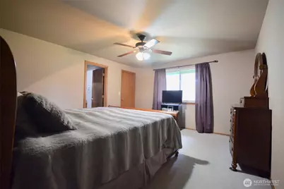 16205 Lindsay Road SE, Yelm, WA 98597 - Photo 18