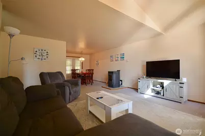 16205 Lindsay Road SE, Yelm, WA 98597 - Photo 8