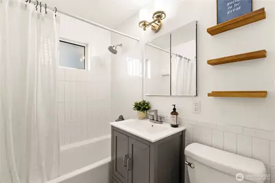 14052 Midvale Avenue N, Seattle, WA 98133 - Photo 22