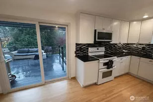 15405 NE 7th Pl, Bellevue, WA 98007 - Photo 18