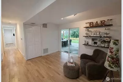 15405 NE 7th Place, Bellevue, WA 98007 - Photo 6