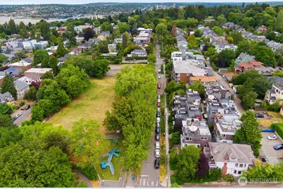 702 11th Avenue E, Seattle, WA 98102 - Photo 14