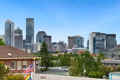 702 11th Avenue E, Seattle, WA 98102 - Photo 2