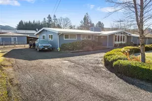 631 5th Ave, Forks, WA 98331 - Photo 2