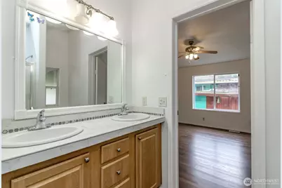 8318 38th Street E, Edgewood, WA 98371 - Photo 14