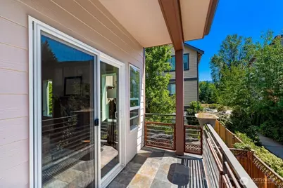 810 5th Avenue NW, Issaquah, WA 98027 - Photo 8