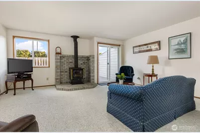 150 NE Nunan Loop #1, Oak Harbor, WA 98277 - Photo 8