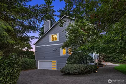 10668 NE Manor Lane, Bainbridge Island, WA 98110 - Photo 36