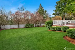 8550 NE 28th St, Hunts Point, WA 98004 - Photo 32