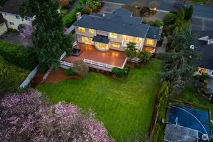 8550 NE 28th St, Hunts Point, WA 98004 - Photo 36