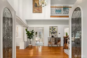 8550 NE 28th St, Hunts Point, WA 98004 - Photo 2