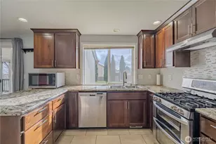 16317 NE 71st St, Vancouver, WA 98682 - Photo 6