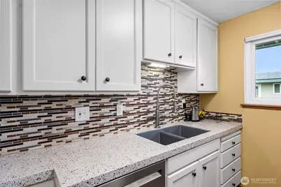 1100 7th Avenue SE #8, Puyallup, WA 98372 - Photo 8