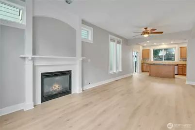 11524 SE 259th Street #101, Kent, WA 98030 - Photo 6