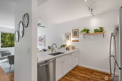 3213 Harbor Avenue SW #216, Seattle, WA 98126 - Photo 10
