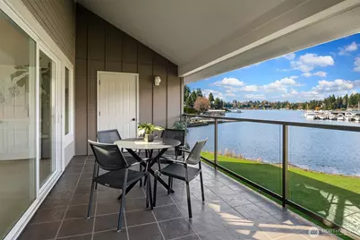 379 101st Avenue SE, Bellevue, WA 98004 - Photo 6