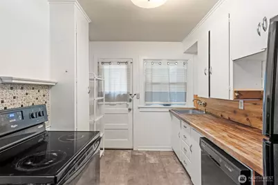 1768 Alki Avenue SW, Seattle, WA 98116 - Photo 30