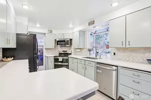 18917 76th Ave W, Lynnwood, WA 98036 - Photo 8