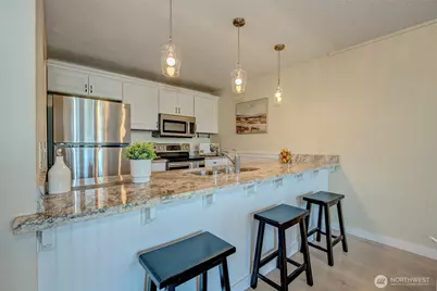 13872 NE 60th Way #114, Redmond, WA 98052 - Photo 4