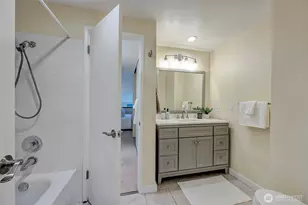 13872 NE 60th Way, Redmond, WA 98052 - Photo 18