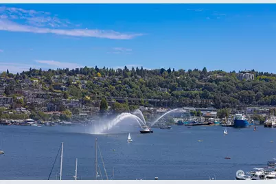 2420 8th Avenue N #201, Seattle, WA 98109 - Photo 32