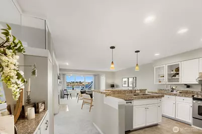 2420 8th Avenue N #201, Seattle, WA 98109 - Photo 8