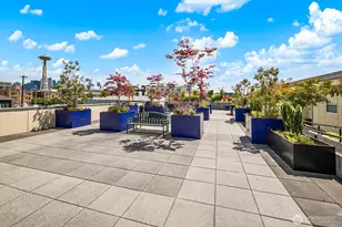 17 W Mercer St, Seattle, WA 98119 - Photo 2