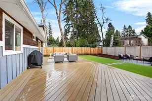 10411 NE 112th St, Kirkland, WA 98033 - Photo 36