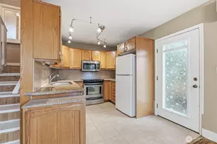 133 W Beacon Hill Dr, Longview, WA 98632 - Photo 16