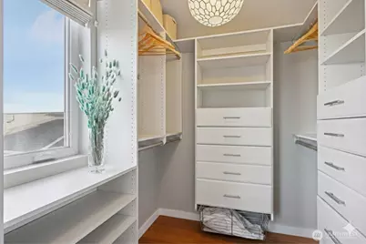 1230 W Emerson Street, Seattle, WA 98119 - Photo 16