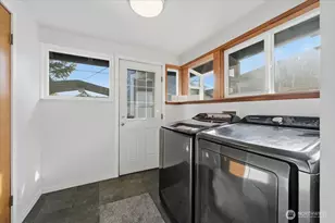 2005 McDougall Ave, Everett, WA 98201 - Photo 16