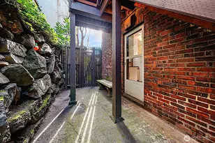 750 Belmont Ave E, Seattle, WA 98102 - Photo 16