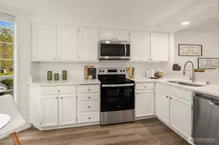 10215 NE 129th Ln, Kirkland, WA 98034 - Photo 16