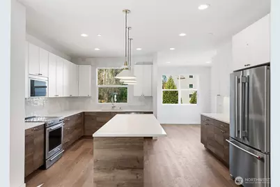 728 Newport Way NW, Issaquah, WA 98027 - Photo 6