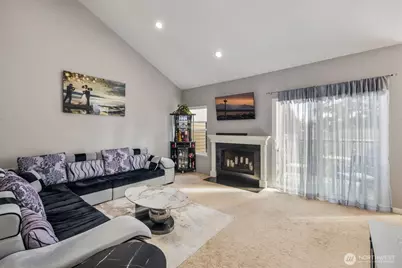 820 Cady Road #B305, Everett, WA 98203 - Photo 4